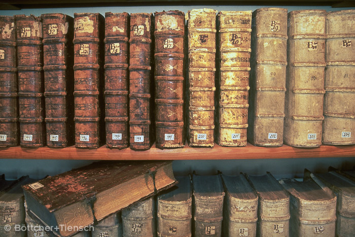 Alte Bibliothek im Kloster Güssing