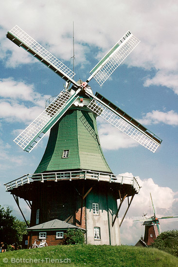 Greetsiel, Zwillingsmühlen